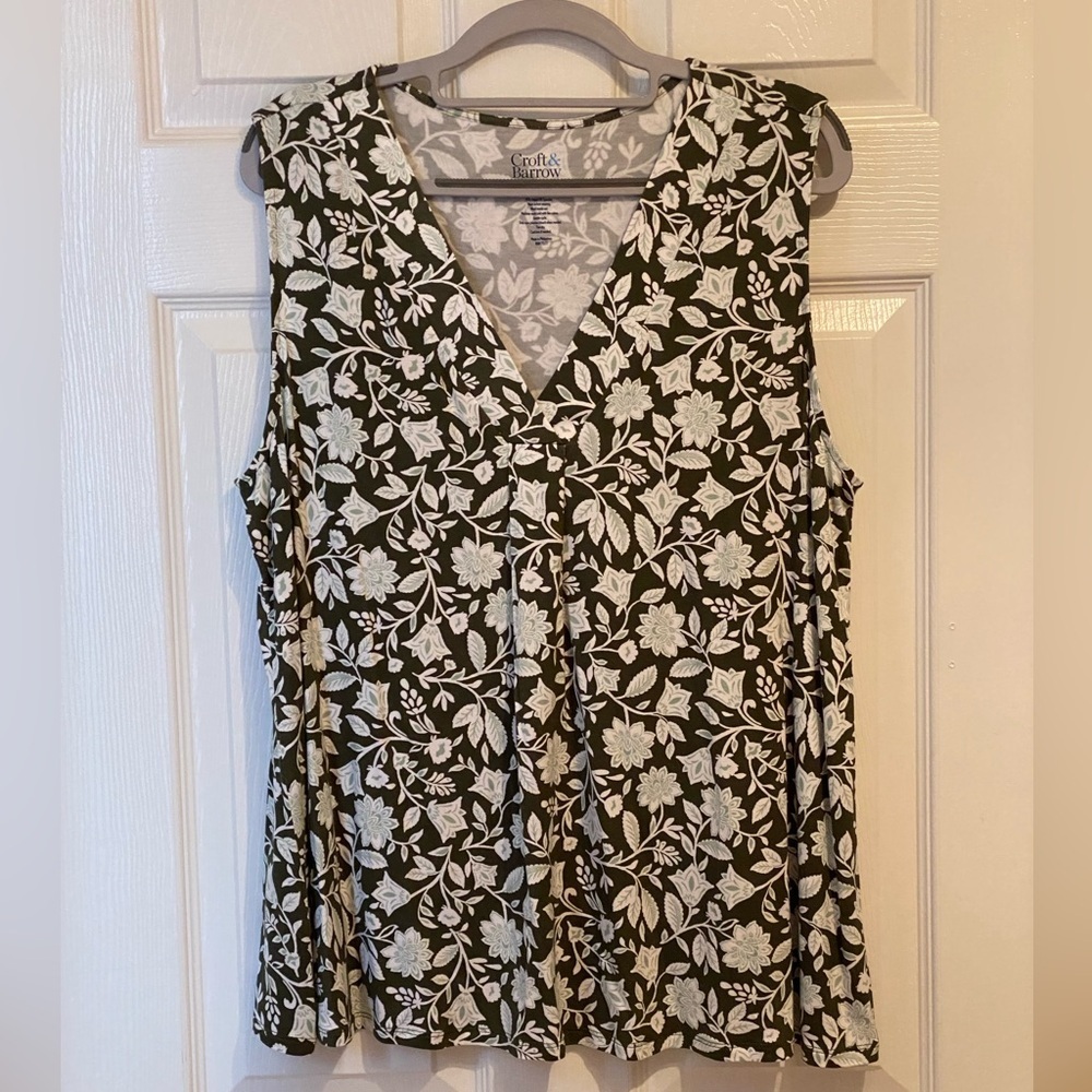 Croft & Barrow women’s tank top size XL